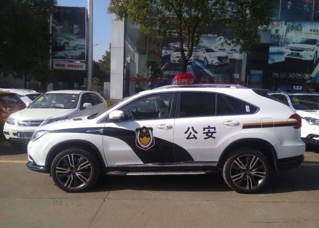 长沙看到大量比亚迪唐警车,4.9s加速逮人没商量!