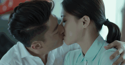 霍建华杨紫吻戏拍足三小时张一山甘愿给杨紫提裙杨紫三围曝光