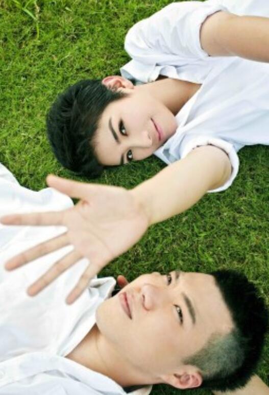 黄奕和黄毅清昔日亲密合影照曝光