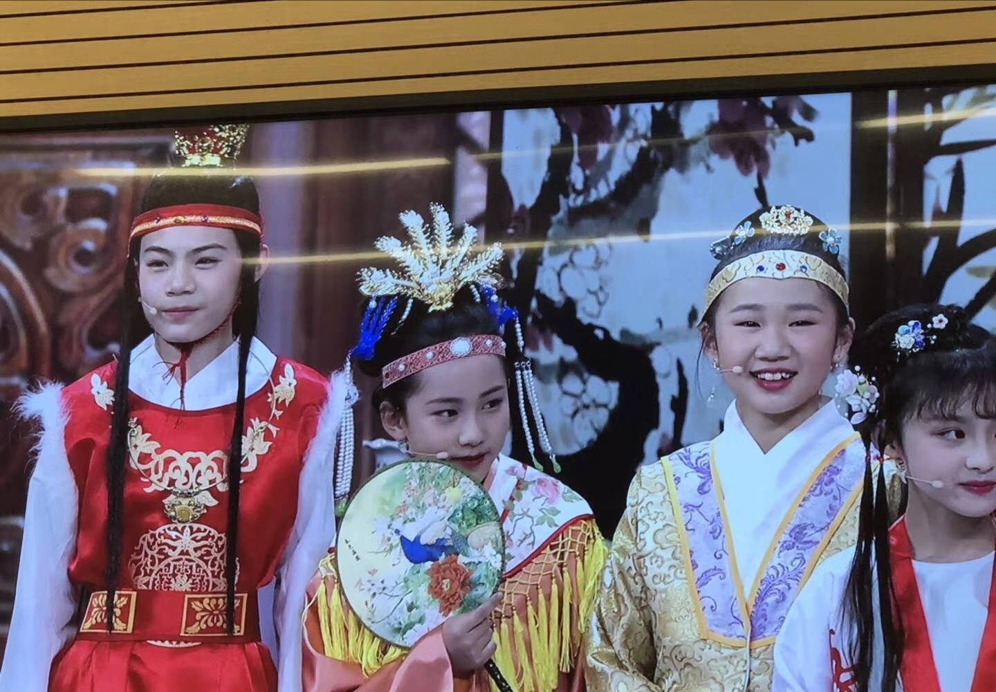 浙江卫视《王牌对王牌》迎来小戏骨 临沂姑娘郭飞歌参加