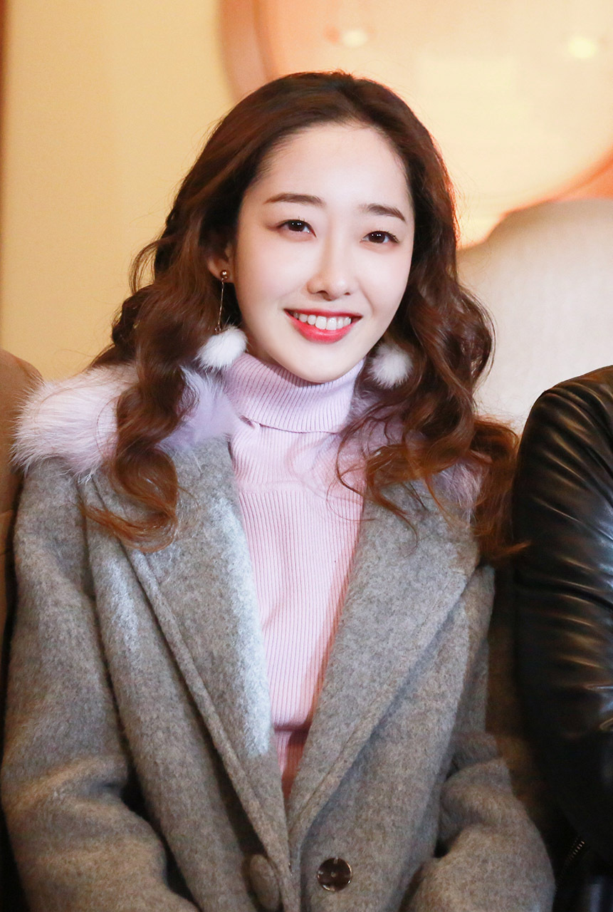 蒋梦婕《在纽约》化身游戏王 面对称赞一脸害羞