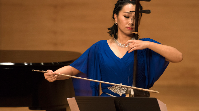 二胡改编千与千寻张晔演奏