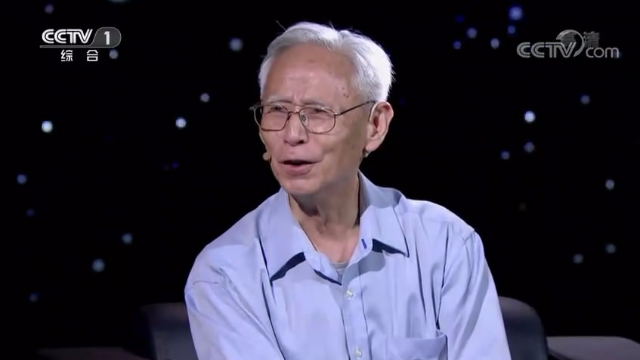 江西人胡其正做客央视讲述中国人造卫星的故事
