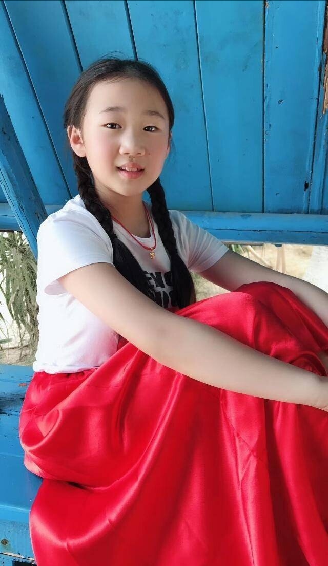 长相甜美可人 才华横溢 湖南长沙美女罗熙怡前途无量