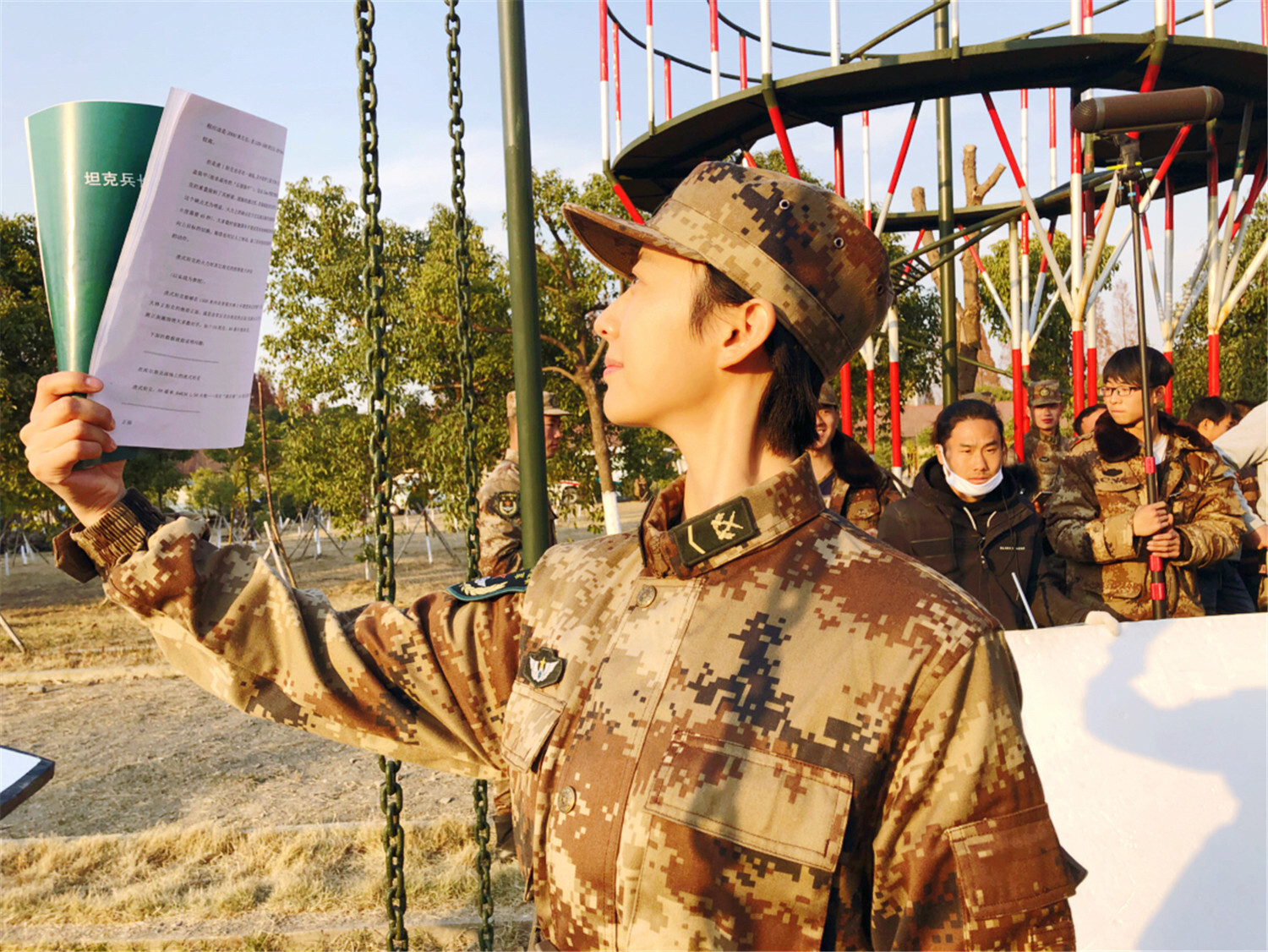 谭早《陆战之王》杀青,演绎最飒女班长田蜜