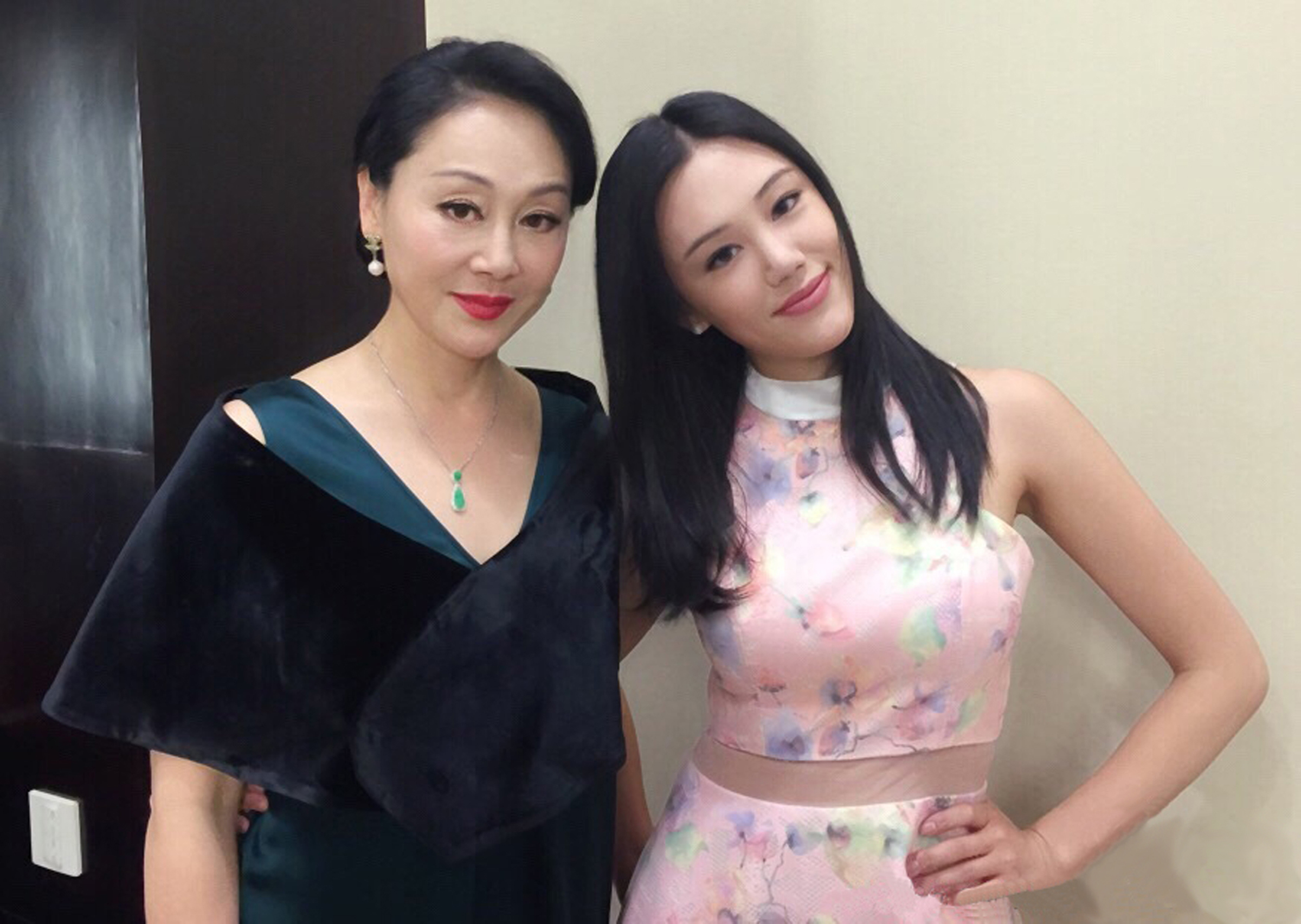 浸泪亲情,王姬与女儿不为人知的悲壮使命_凤凰网娱乐_凤凰网