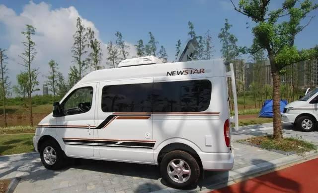 8万元 || 短轴版大通v80b型房车内部图片