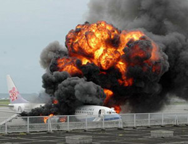中国飞机失事事件图片