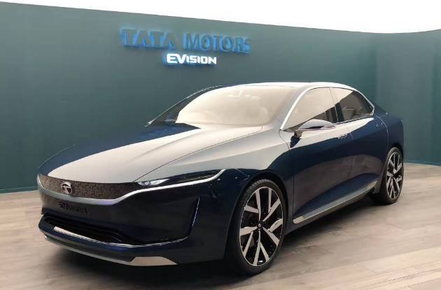 evision概念车定位于一款四门轿跑车,锋利的车身线条,较低的车身高度