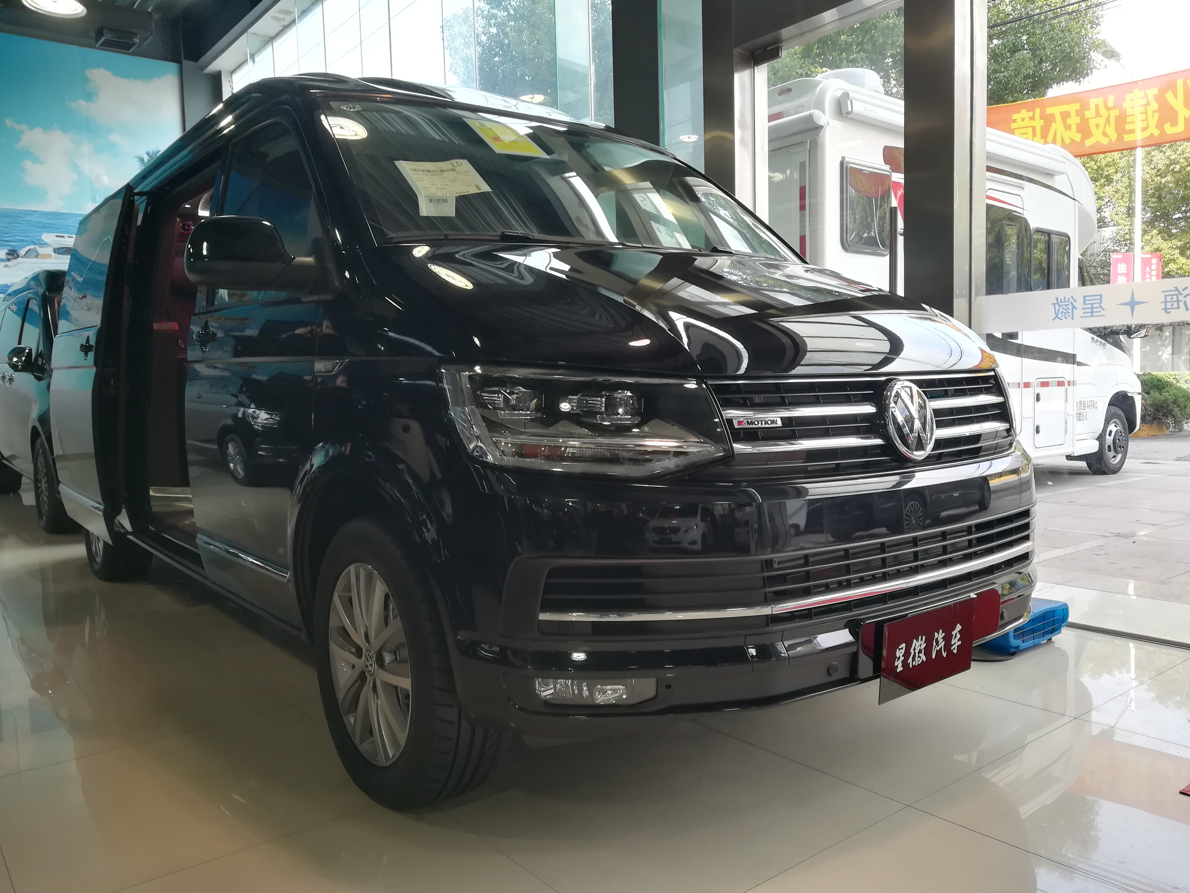 我们不虚 评测大众t6豪华商务车_凤凰网汽车_凤凰网