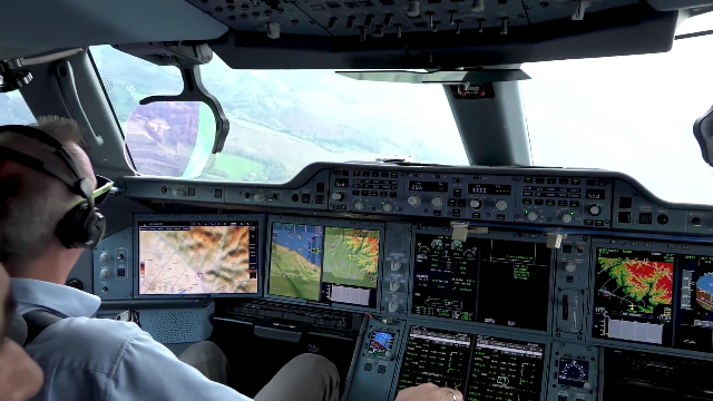 飞机虚拟驾驶图片