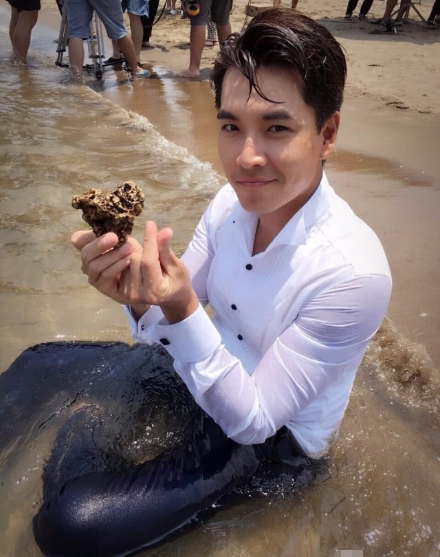 王传一被曝结婚,与"蝎子女"秘密结婚!七月份将升级当爸爸