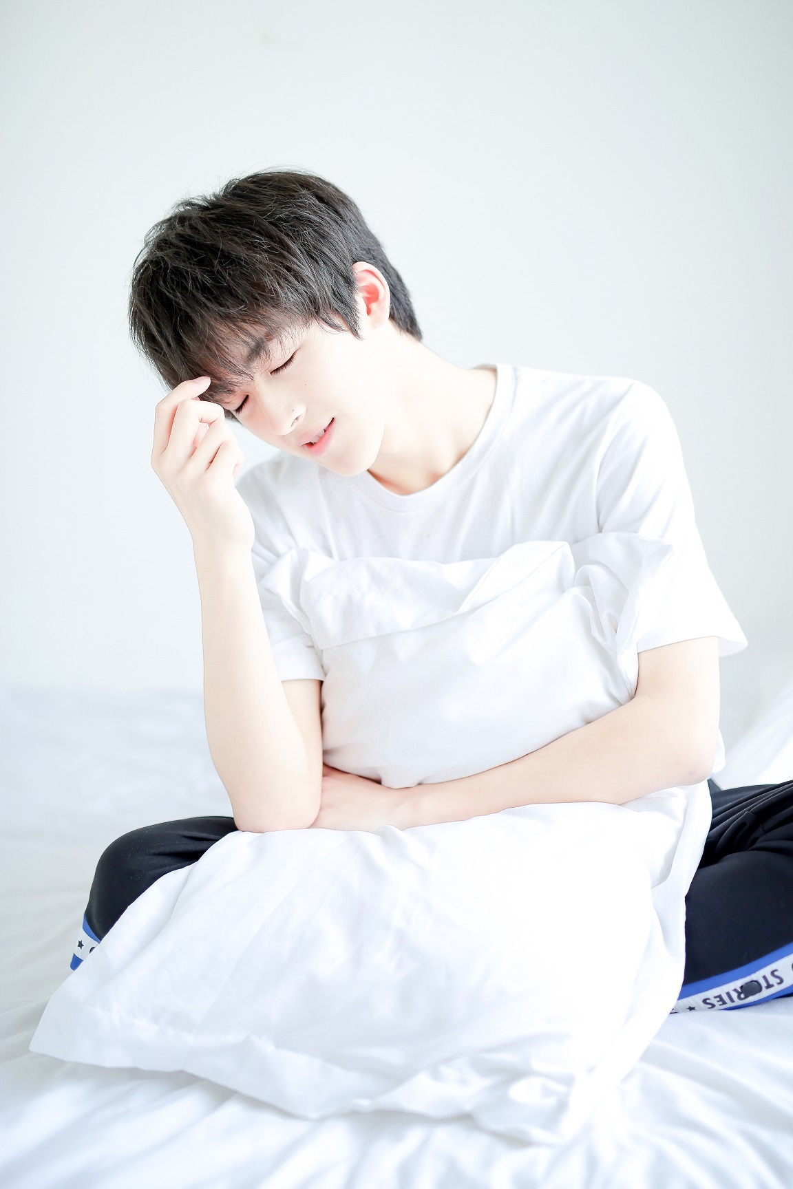 易安音乐社新歌首发 《不思议少年》唱响青春感动_凤凰网娱乐_凤凰网