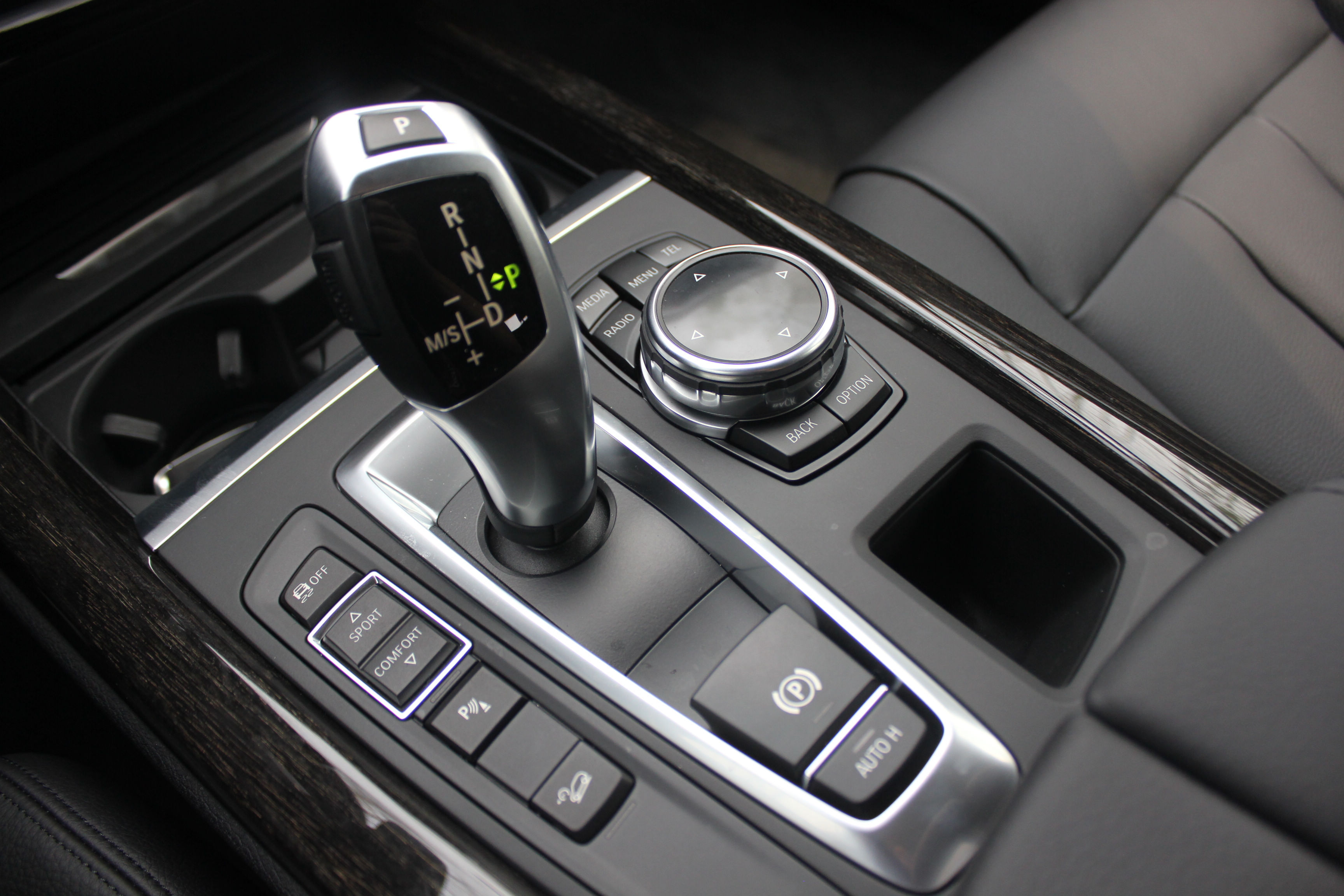 想弄清楚双离合与手自一体变速箱的区别?就这么简单!