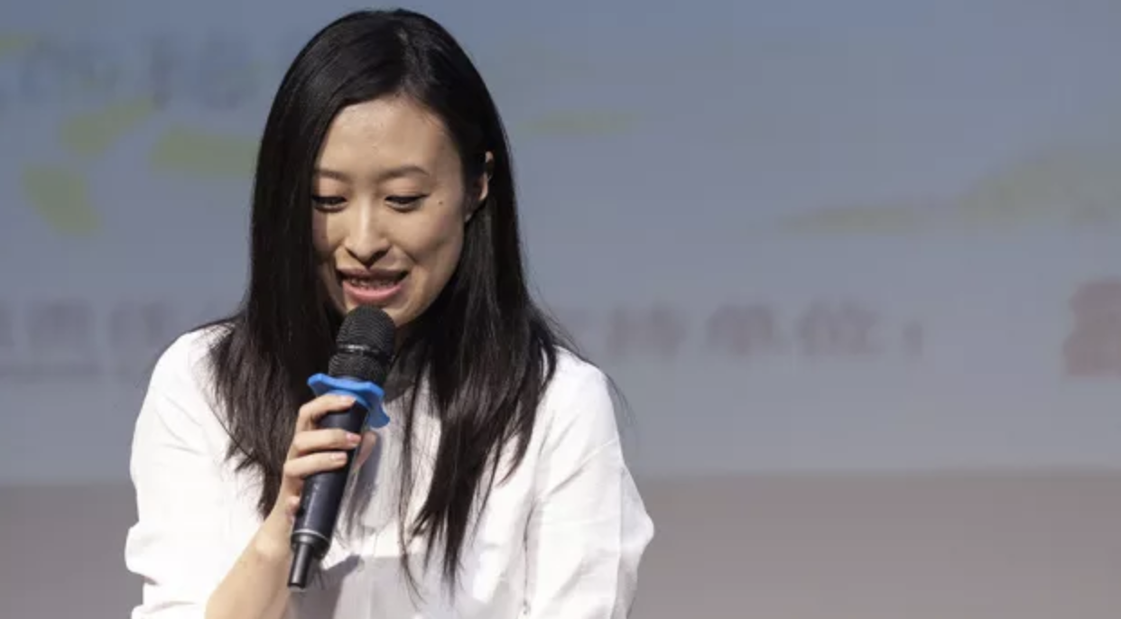 而主人公李小雨却在怪兽们失望的时候,努力地让怪兽们重新对人类拾起