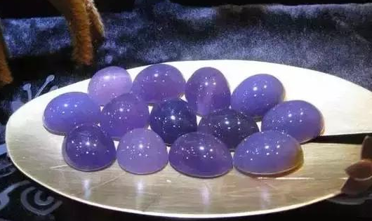 "罕见"绝世极品紫罗兰现身!难得一见"帝王之色"!