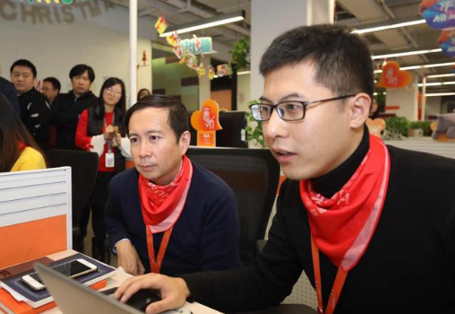 好的老板都干过客服,最有名的就是阿里巴巴ceo张勇