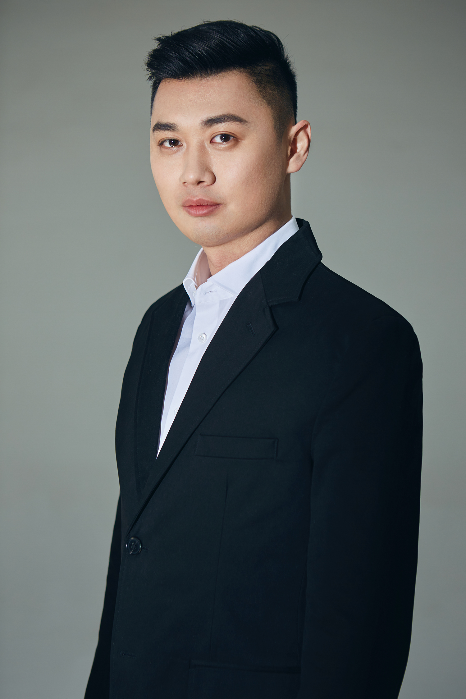 2018年度大戏《欲望之城》正式杀青 李林变身有情有义"王思聪"