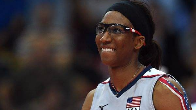 美国女排背飞女王阿金拉德沃的经典翻白眼