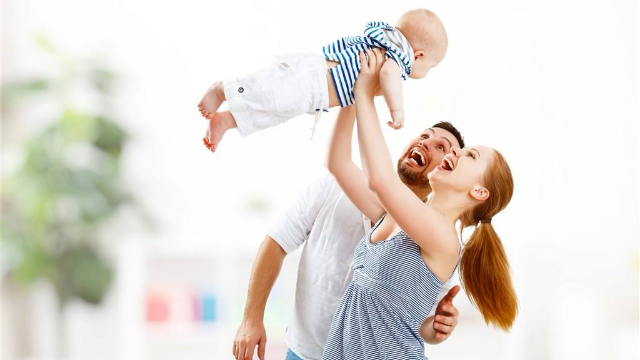 常见亲子互动其实危机四伏?这几种超火亲自互动竟有如此安全隐患_凤凰