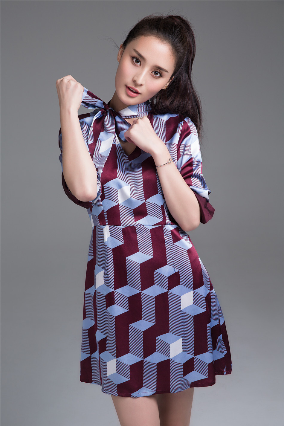 汤晶晶曝时尚写真 气质独立清爽活泼_凤凰网娱乐_凤凰网