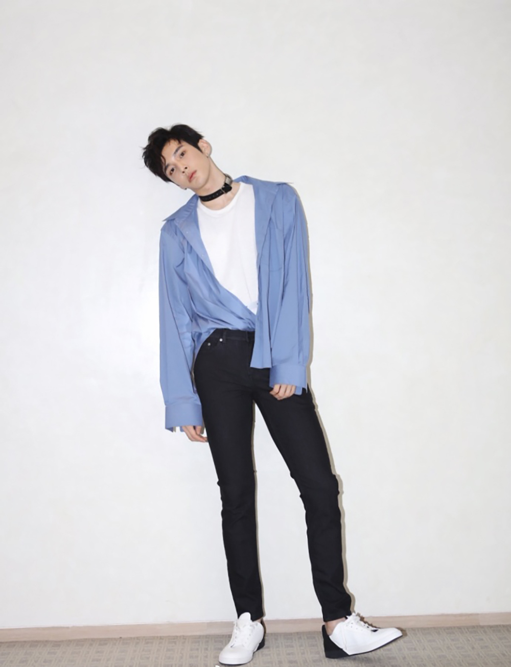 你的"男友"彦希 解锁男生衬衫下的"秘密"