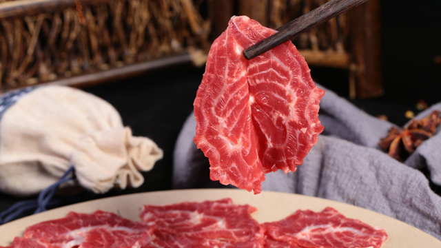 领鲜潮牛手切鲜牛肉火锅丨创业选对项目很重要