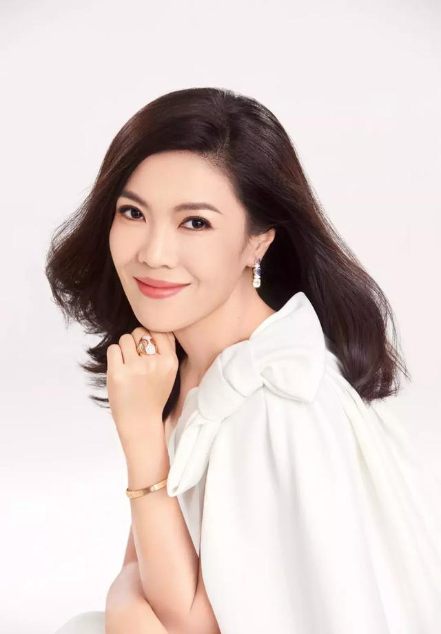 时尚女王苏芒携手达令家研发神奇"美容蛋"销量创美妆首发新记录