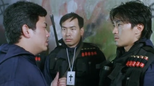 逃学威龙周星驰带领飞虎队拯救女人质结果队友全部阵亡