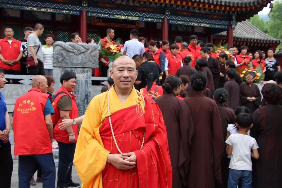 五台山善住寺(龙王庙)举行吉祥普佛法会,祈愿国泰民安,风调雨顺__凤凰