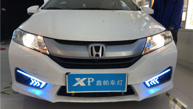 本田锋范改装汽车前大灯海拉透镜红色led恶魔眼加装白色led