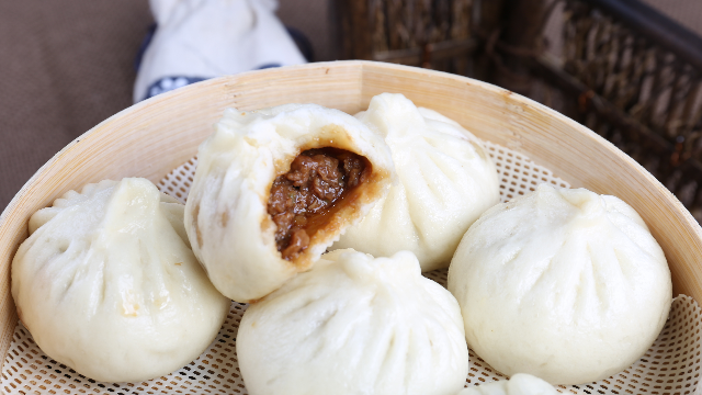 包鲜牛鲜牛肉小笼包用放心肉做好包子