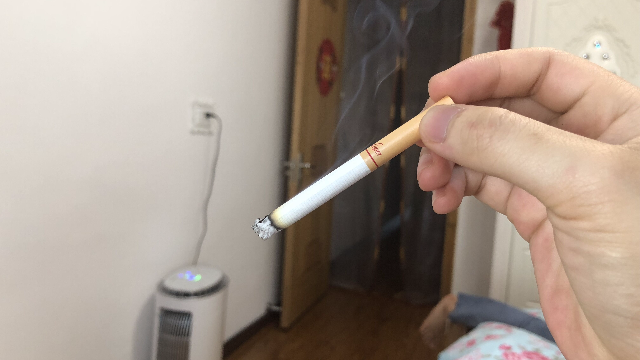 学会这一招家里抽烟再也不担心被老婆骂爱抽烟的一定要看看