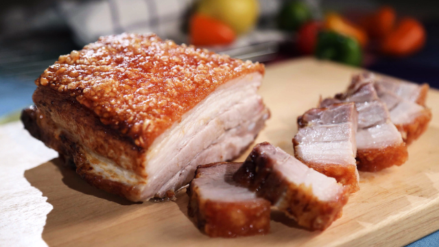 脆皮烧肉的做法_凤凰网视频_凤凰网