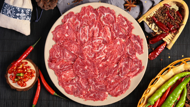 领鲜潮牛手切鲜牛肉火锅丨卖点不断创收不停