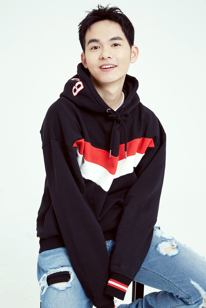 王成阳《岁岁年年柿柿红》致敬军人 演绎最帅逆行者