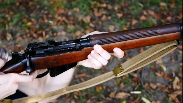 习惯叫它外号英七七二战射速最快的旋转后拉式步枪枪名你懂