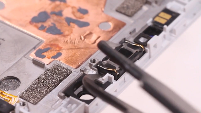 红米note5pro听筒拆解更换演示教程