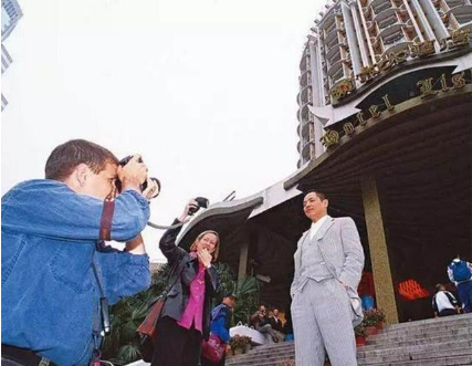 80年代广州服装大佬图片
