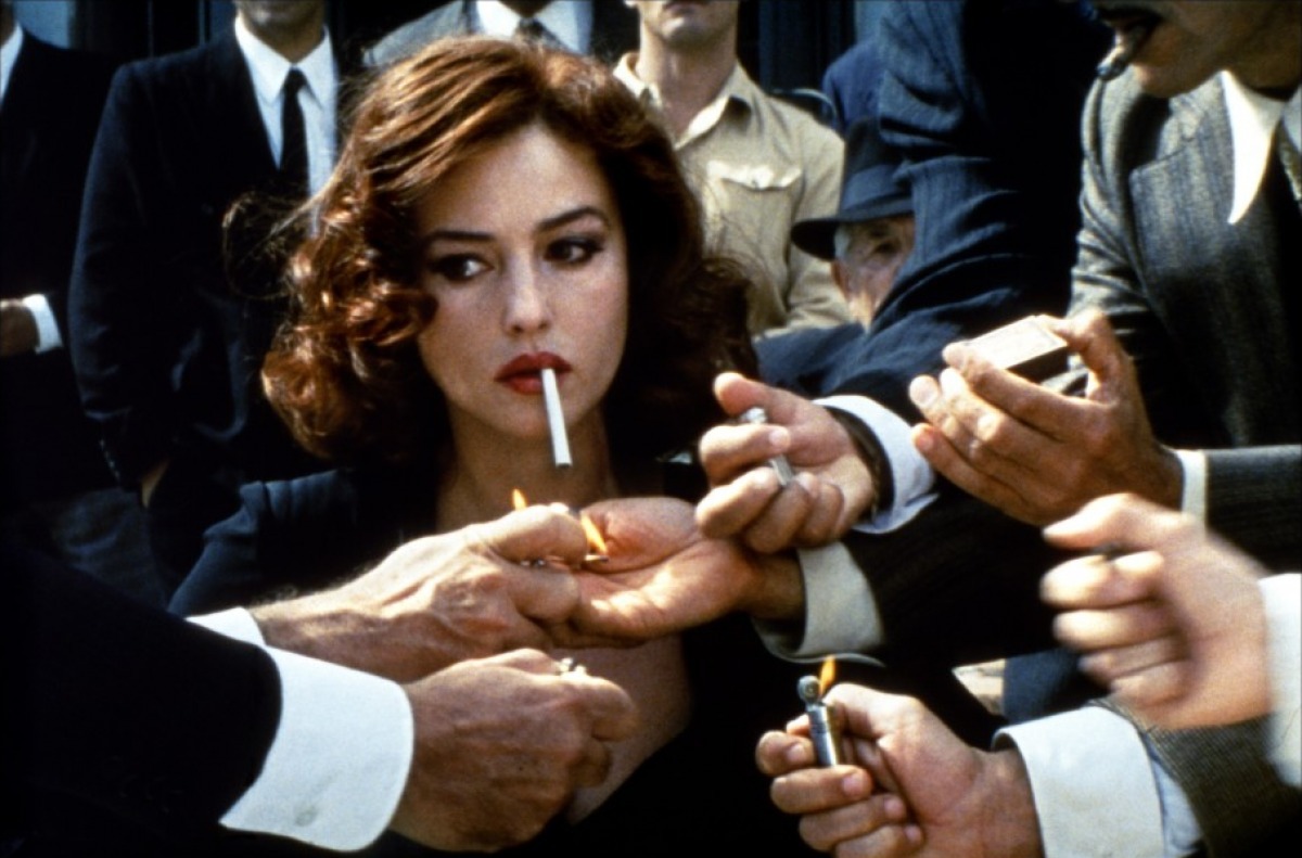 理论上,美丽,如电影《西西里美丽传说中》玛莲娜颠倒众生的美貌应该让