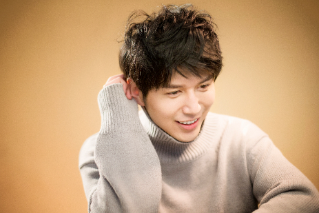 歌手许八斗写真曝光, 筹备新单曲中!