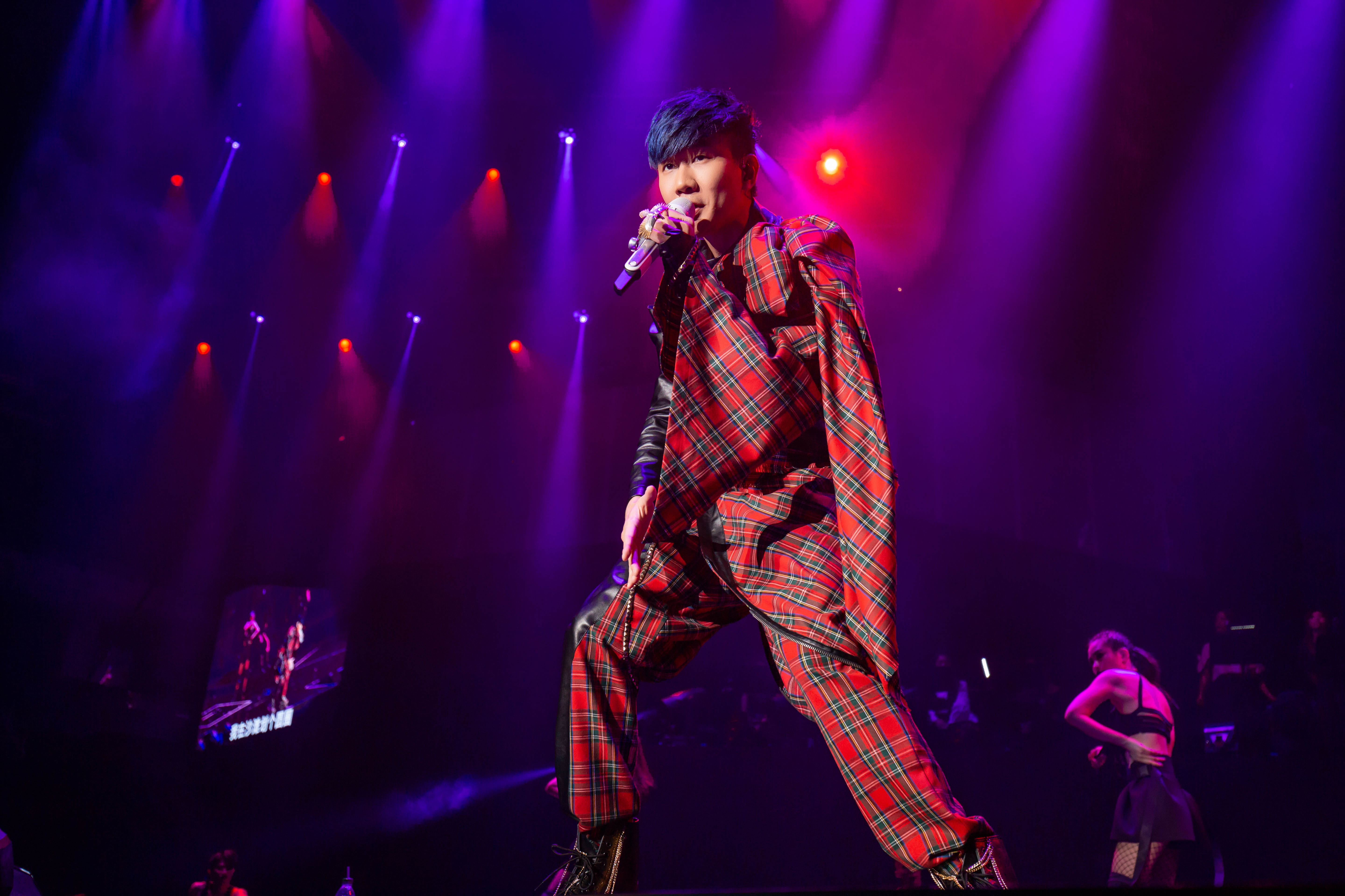 jj林俊杰吉隆坡两晚连唱 "圣所"现场多面jj引万人大合唱声量爆棚