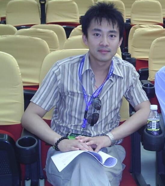 49岁亚宁近照曝光 曾经央视最帅主持人如今变成这样了_凤凰网