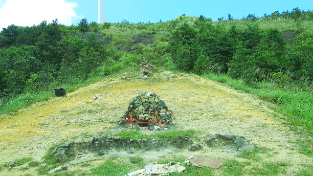 带您去广西容县湖广顶看葬风水大师范五公风水宝地金龟背印