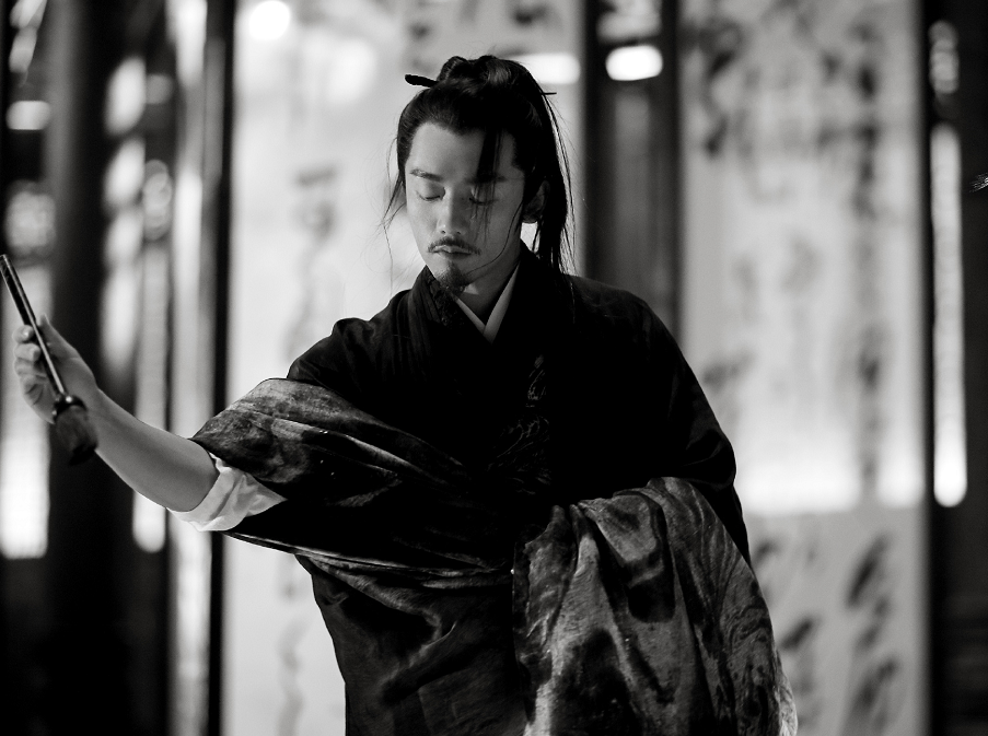 郑恺新作《影》今日上映 沛王结局反转引网友大赞"很惊喜"