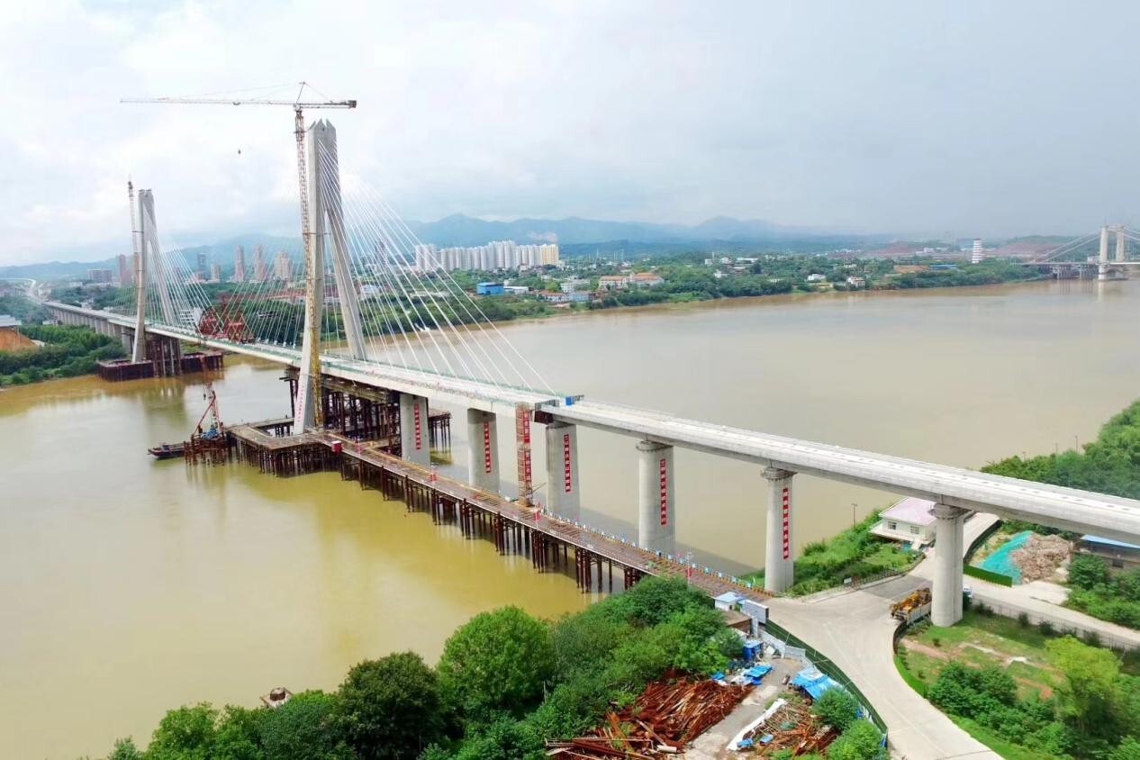 歐維姆助力全國首座大跨度高鐵斜拉橋昌贛高鐵贛州贛江特大橋成功合龍