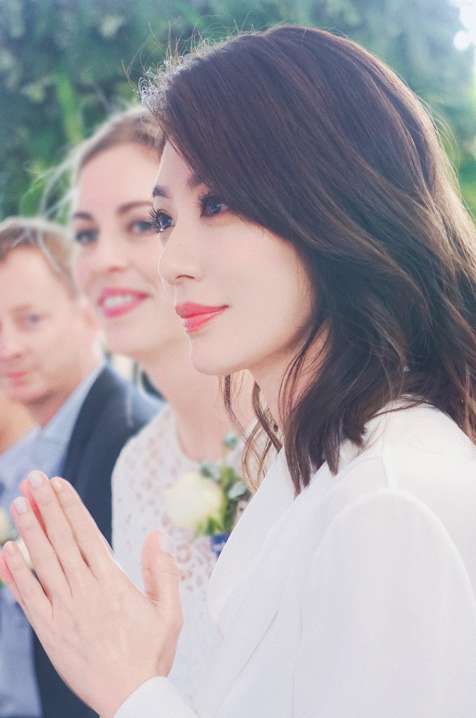 贾静雯的美貌真是令人瞩目啊!越放大越惊艳__凤凰网