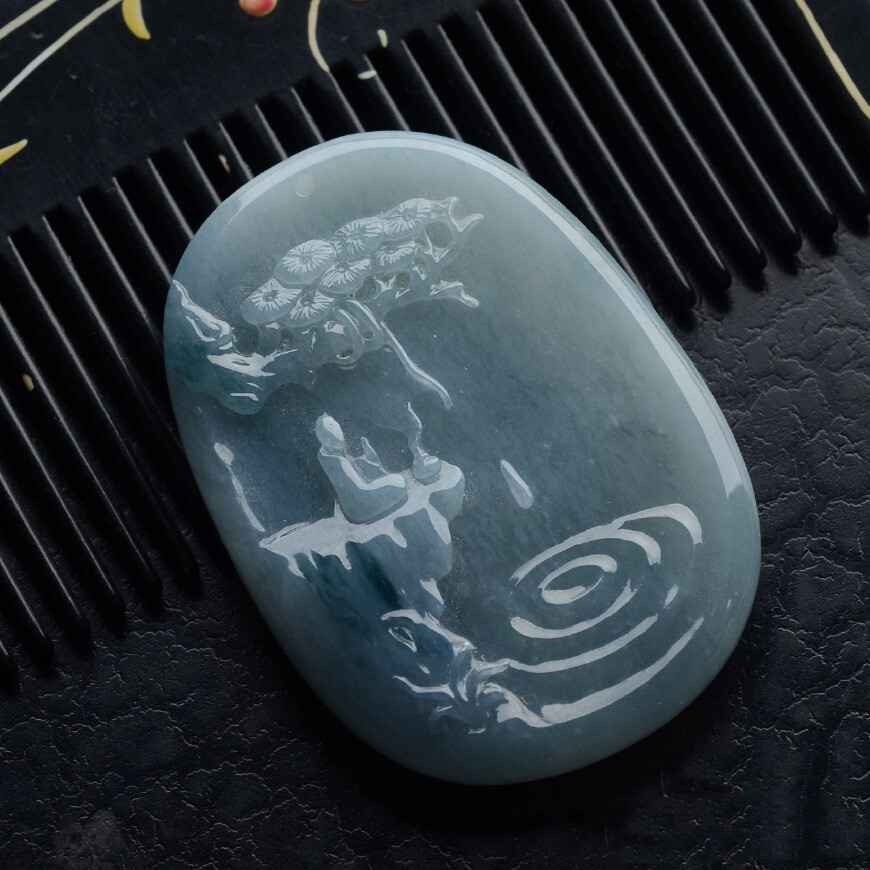 以悟道为题材翡翠牌,是今年最为流行的一种翡翠饰品!