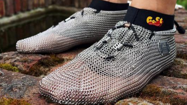 德国用不锈钢做鞋子,一双就要1480元,中国网友白送我都不穿