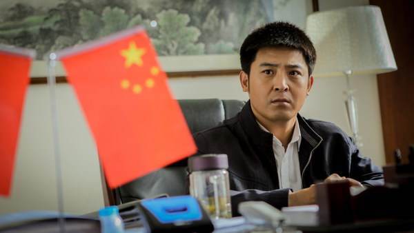 党委书记王天生变身谈判专家"王大炮",两袖清风,一身正气